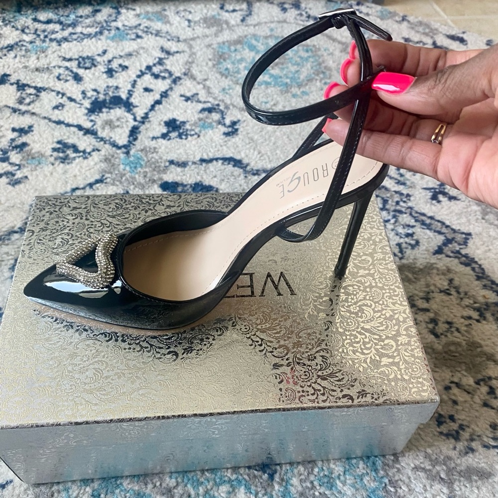 *Brand New* Beautiful Patent Leather Slingback Heels